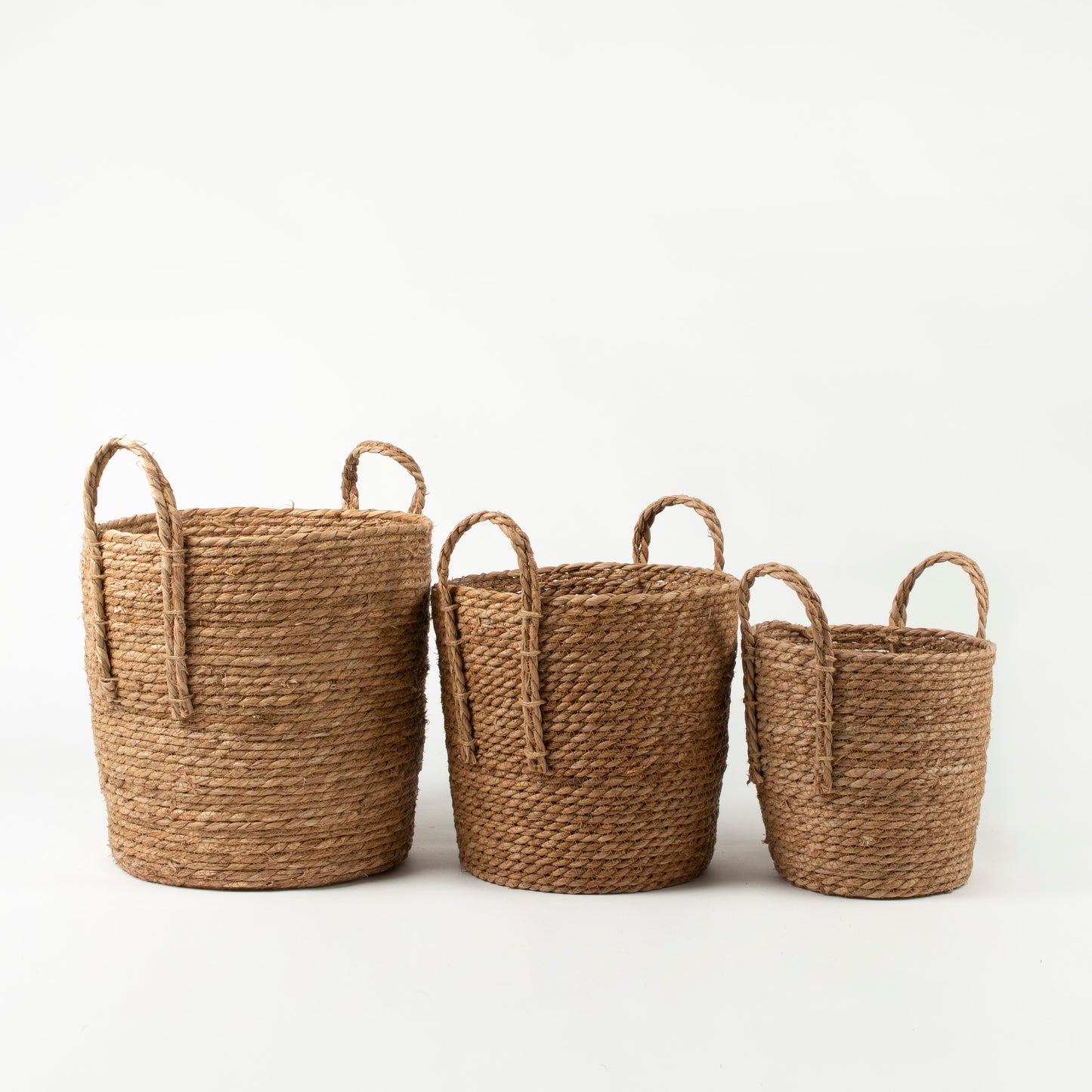 Natural Grass Basket with Woven Grass Handle